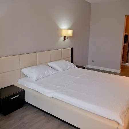 2 Bedroom Close To Center, Park And Shopping Center